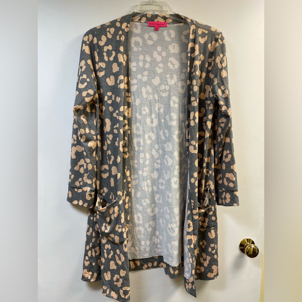 SIMPLY SOUTHERN LEOPARD CARDIGAN L-XL‎